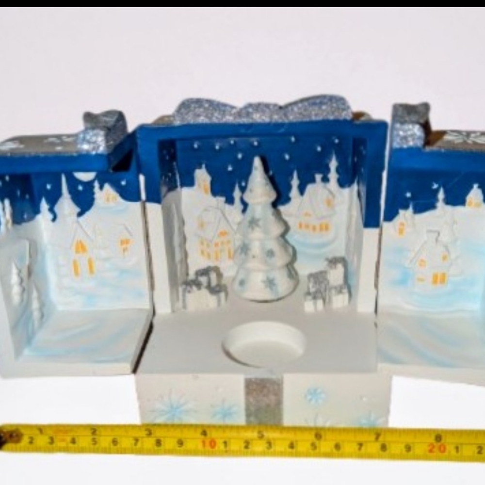 PartyLite Blue and White Holiday Village Decor